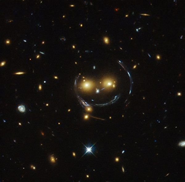 飞龙在天?nasa在宇宙中拍到一条「金色巨龙」