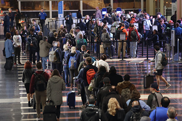 美国感恩节交通太繁忙，堪比国内的黄金周！