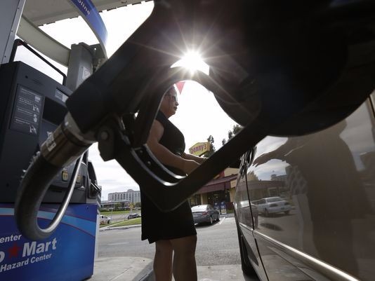 感恩节后美国油价下跌！但未来的变化趋势却是...