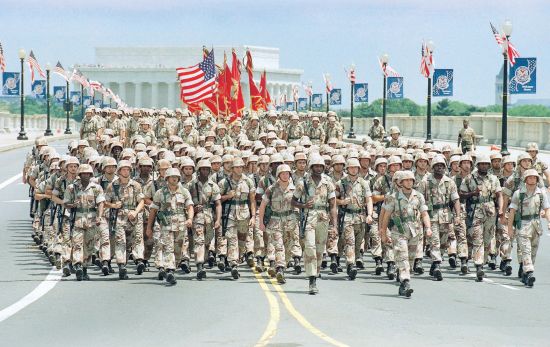 特朗普也要大閱兵或在11月