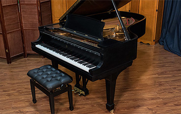 When Was the Piano Invented? The History of the Piano