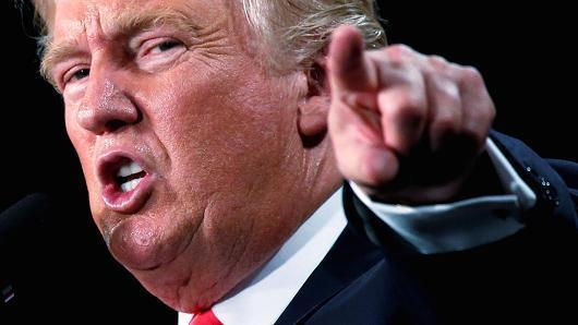 川普扬言要对亚马逊税负「开刀」 市值一度吓跌400亿美元