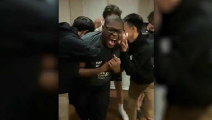 美国神童17岁学霸获全美20所顶尖名校录取通知！