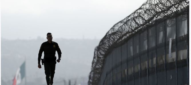 重磅！川普要在美国，墨西哥边界置放军队，直到围墙建好！