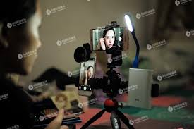 生活在一个网红驱动的世界