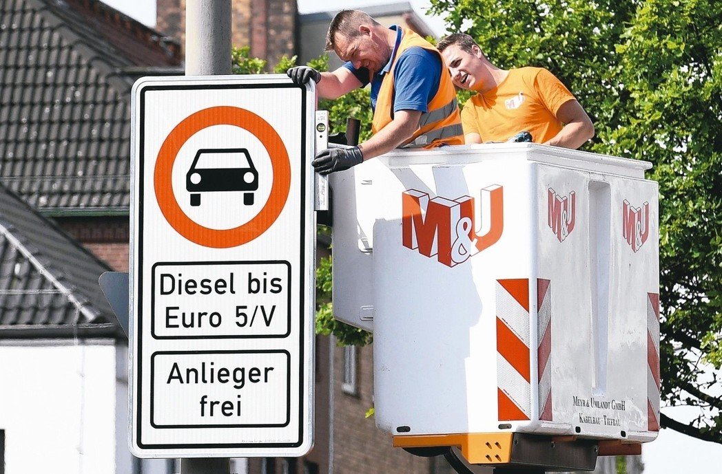 进口车拟徵税25% 美恐掀新贸易战