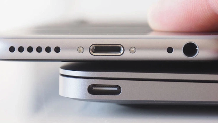【iPhone 充电线重大突破】苹果又要把线都换掉了，让 Type-C 制霸天下