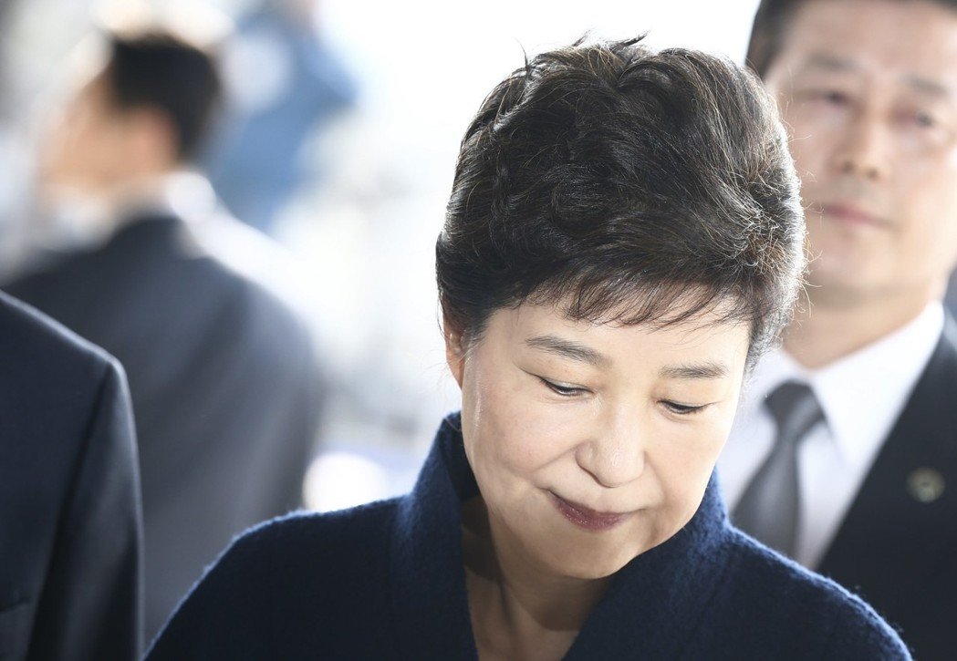 亲信干政加受贿等案 朴槿惠刑期已达32年