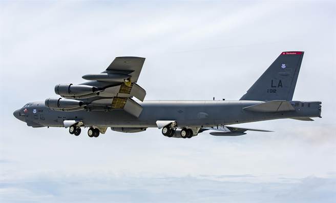 B-52大升级！战到2050 美B-52J脱胎换骨