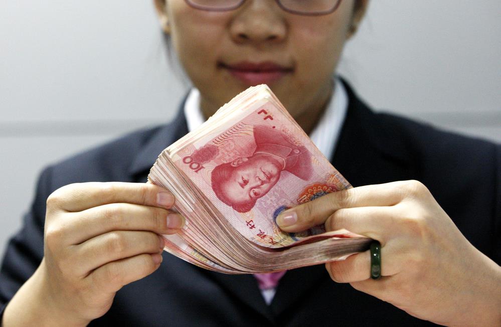  中国肥咖条款上路，数千海外华人帐户被封锁