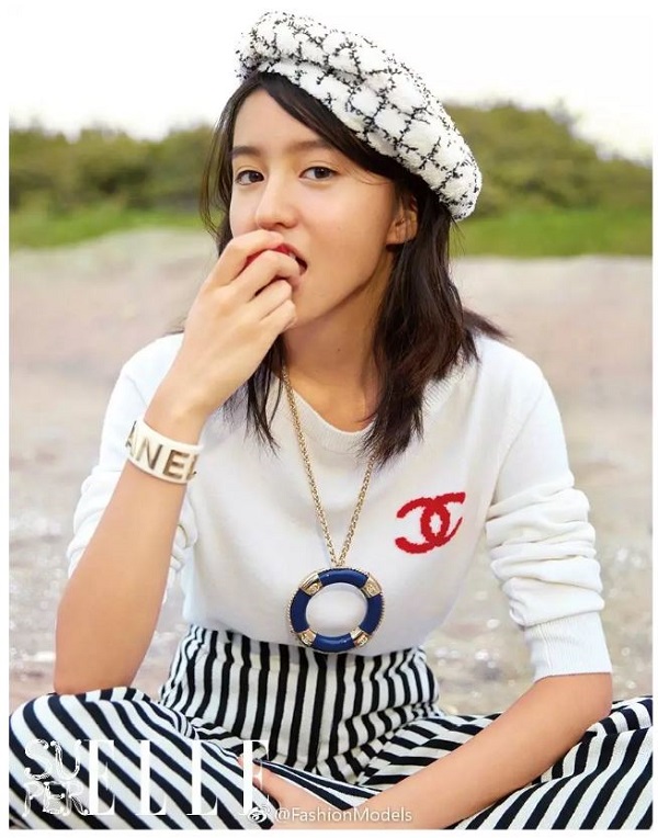 木村光希再登封面演绎荳蔻年华，精致小脸演绎不同风情