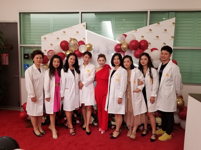 献给广大爱美人“三个第一”的承诺 | 洛杉矶的洋格格闪亮登场！