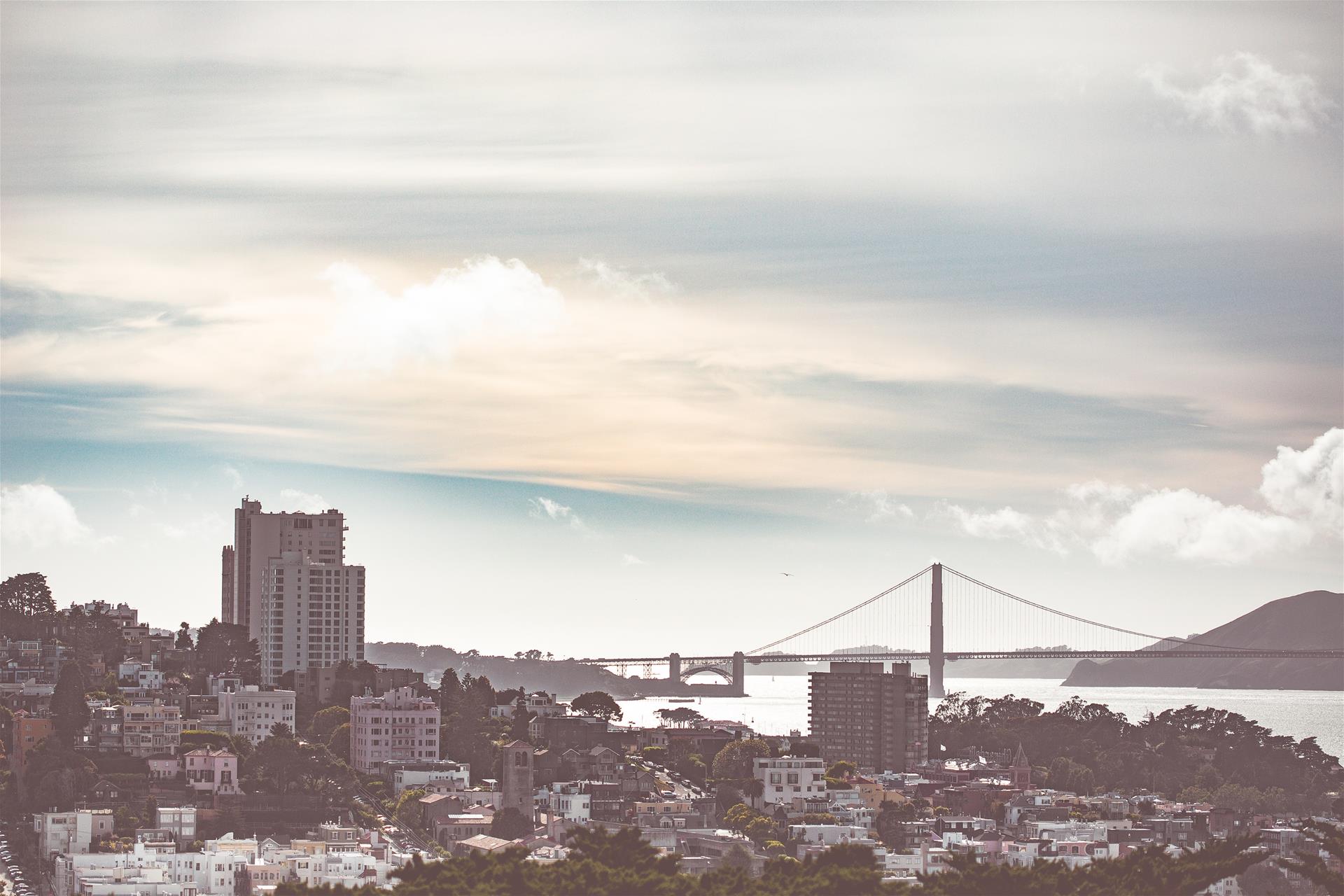 Houses of San Francisco Bay with Golden Gate Bridge Scenery Free Image Download