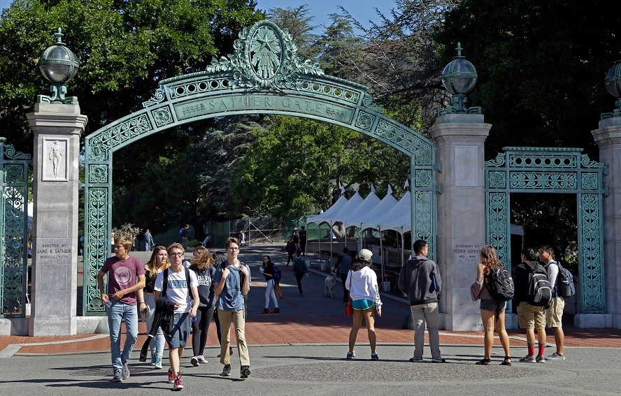 美国大学申请季 最受欢迎的加州大学系统录取了哪些人