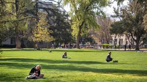 UC加州大学大学放宽入学申请要求：不需要SAT成绩，转学生没有最低分数限制！