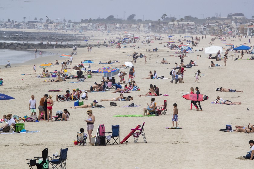 加州州长宣布橙县所有海滩必须关闭 但他不一定说了算