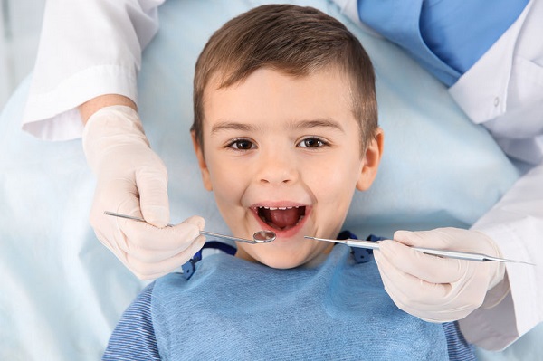 【儿童牙科】3岁幼儿看牙的经历 | 牛錫麟兒童牙科專科醫生