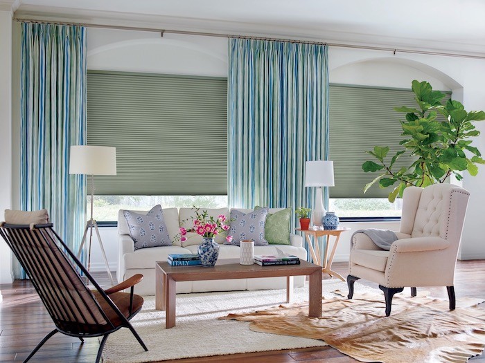 洛杉矶絲幔窗簾公司是美国著名的高级窗帘设计制作公司HUNTER DOUGLAS特約經銷商，30多年服務大洛杉矶地区，口碑很好！
