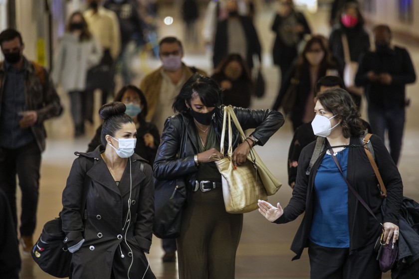 加州破百万！洛杉矶建议居民感恩节期间不要旅行，否则返回后需自行隔离14天！