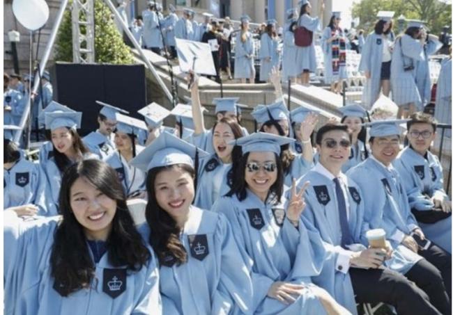中国留学生赴美签证停批13个月 新学年危机