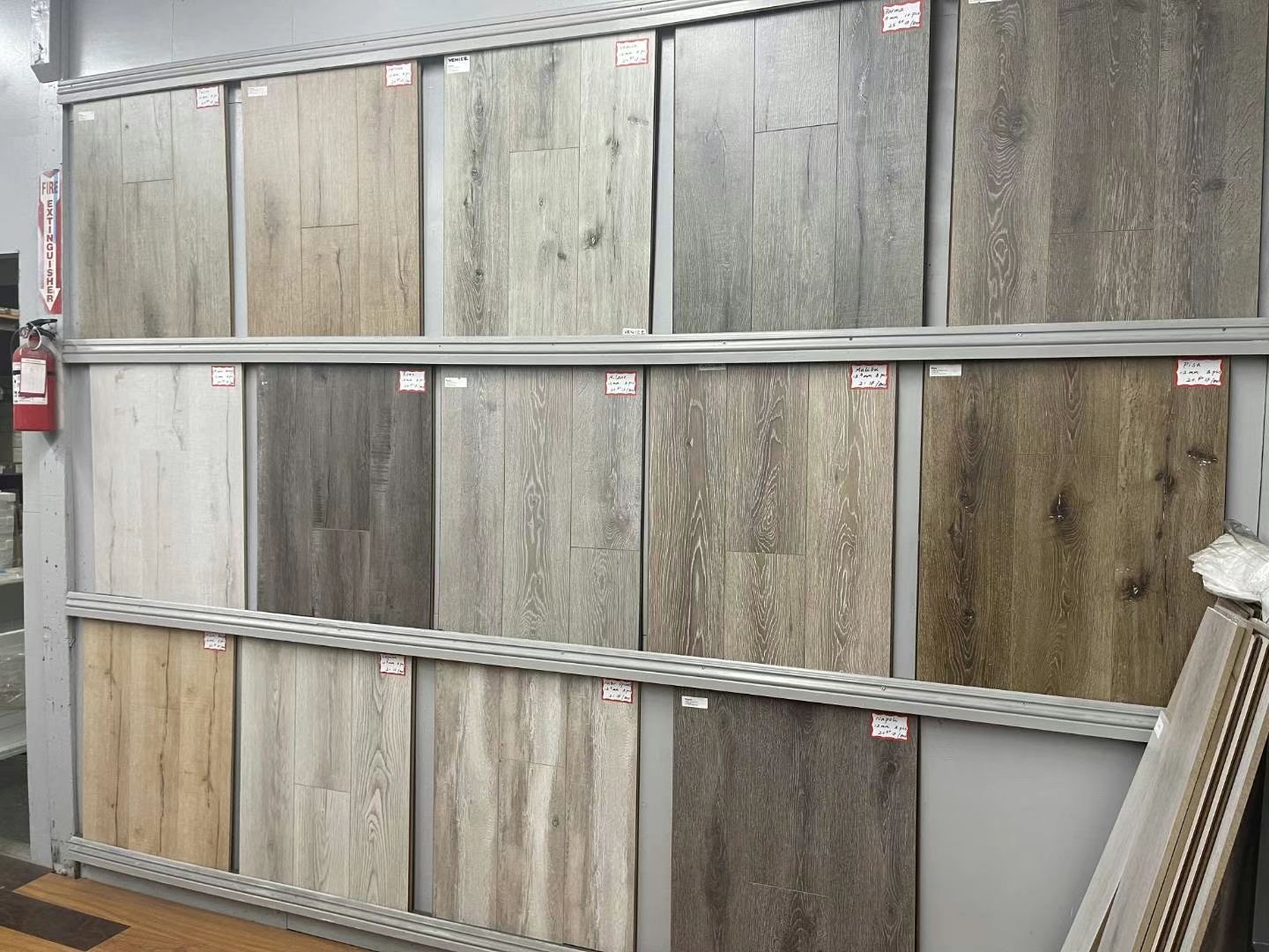 至尊地板橱柜，建材大促销，进店有惊喜，千万别错过 | 至尊地板橱柜总汇