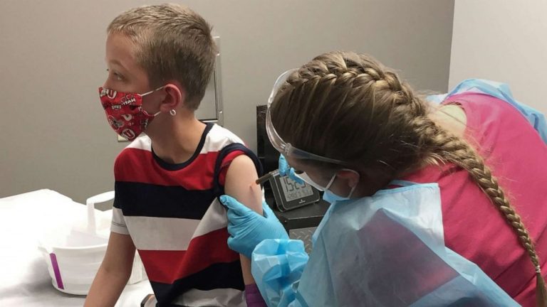 预计11月初开始 白宫公布5-11岁儿童接种新冠病毒疫苗计划