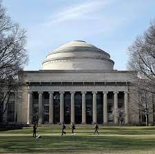 2022年美国大学排名，哈佛跌出前10，UC系王炸！
