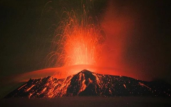 数百万人准备逃难！墨西哥超级大火山或将大爆发，飞机停飞，学校停课……