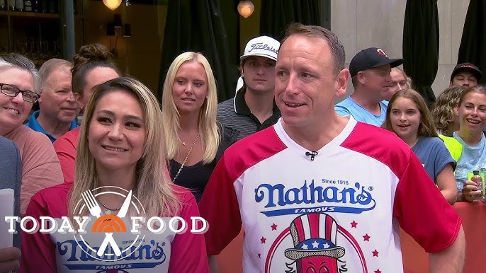【熱狗比賽】10分鐘狂嗑70.5個熱狗！紐約熱狗比賽「傳奇大胃王」再奪冠