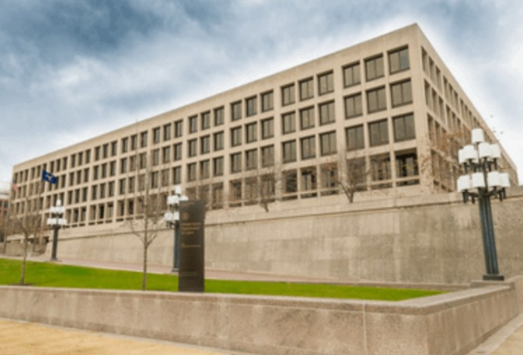 【自願離職率】美國專業和商業服務業自願離職率創2012年以來最低