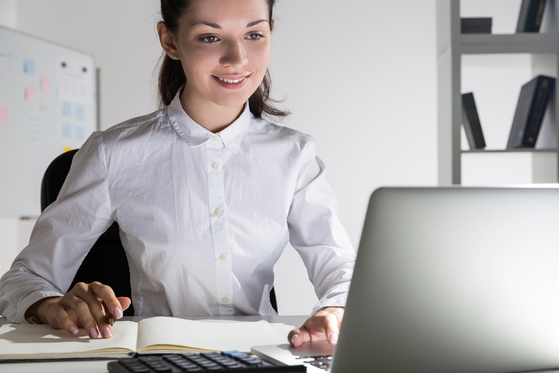 【逆風選擇】顛覆Z世代「反家庭」價值觀，誰說「女強人vs.全職主婦」只能二選一？美國保守派女性的逆風選擇：先結婚生子、再力拚事業