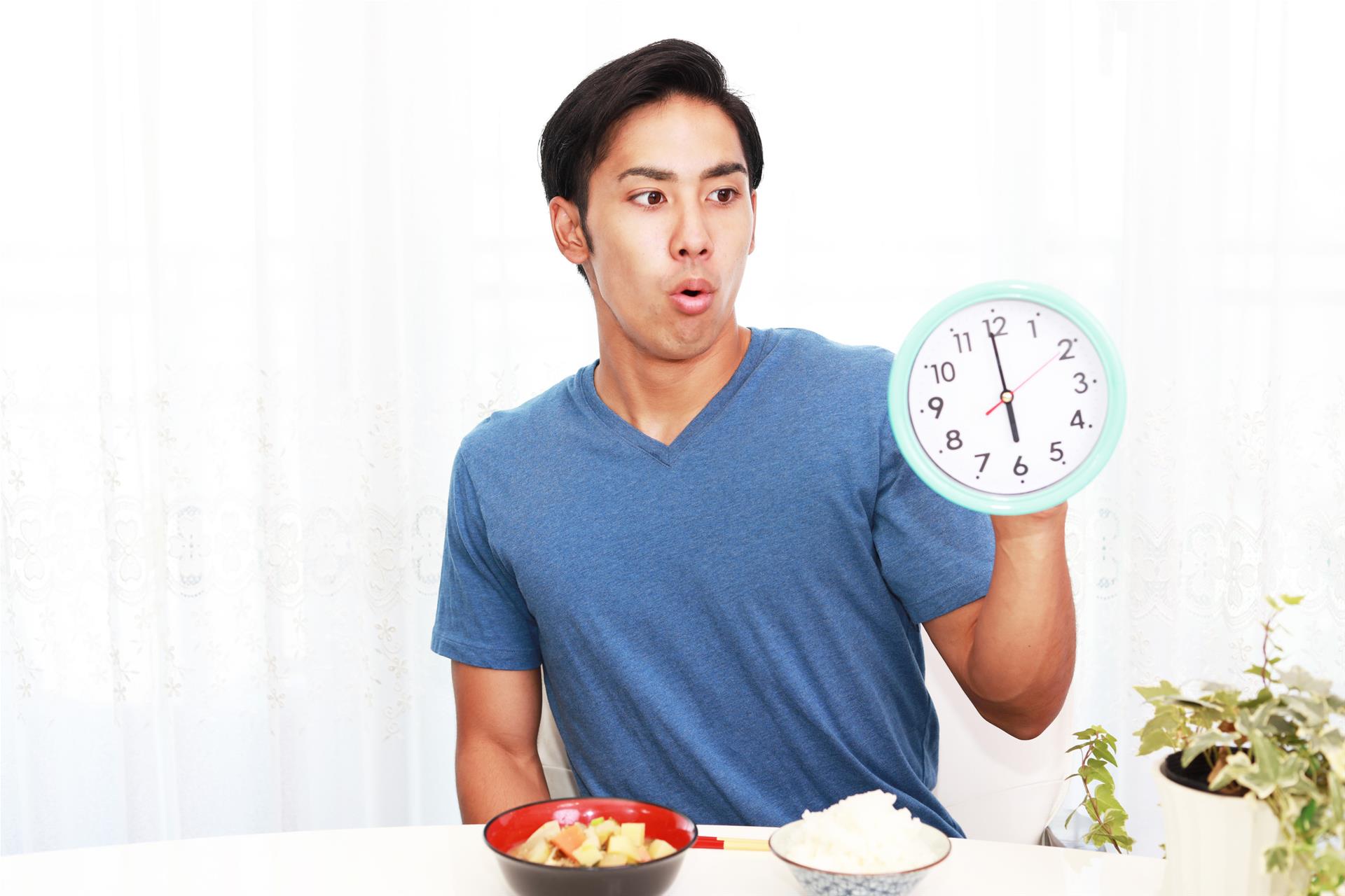 【短期断食】短期断食无损大脑表现？新研究打破「不吃早餐伤脑力」迷思