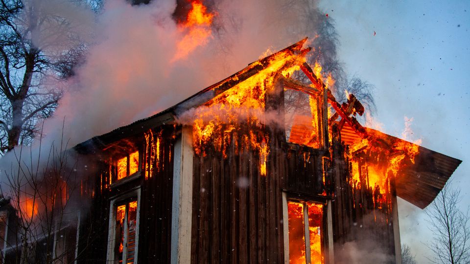 【法律】What to Do If Your Home Was Lost in the 2025 Eaton Fire: Legal Steps and Compensation Options | BECKER LAW GROUP