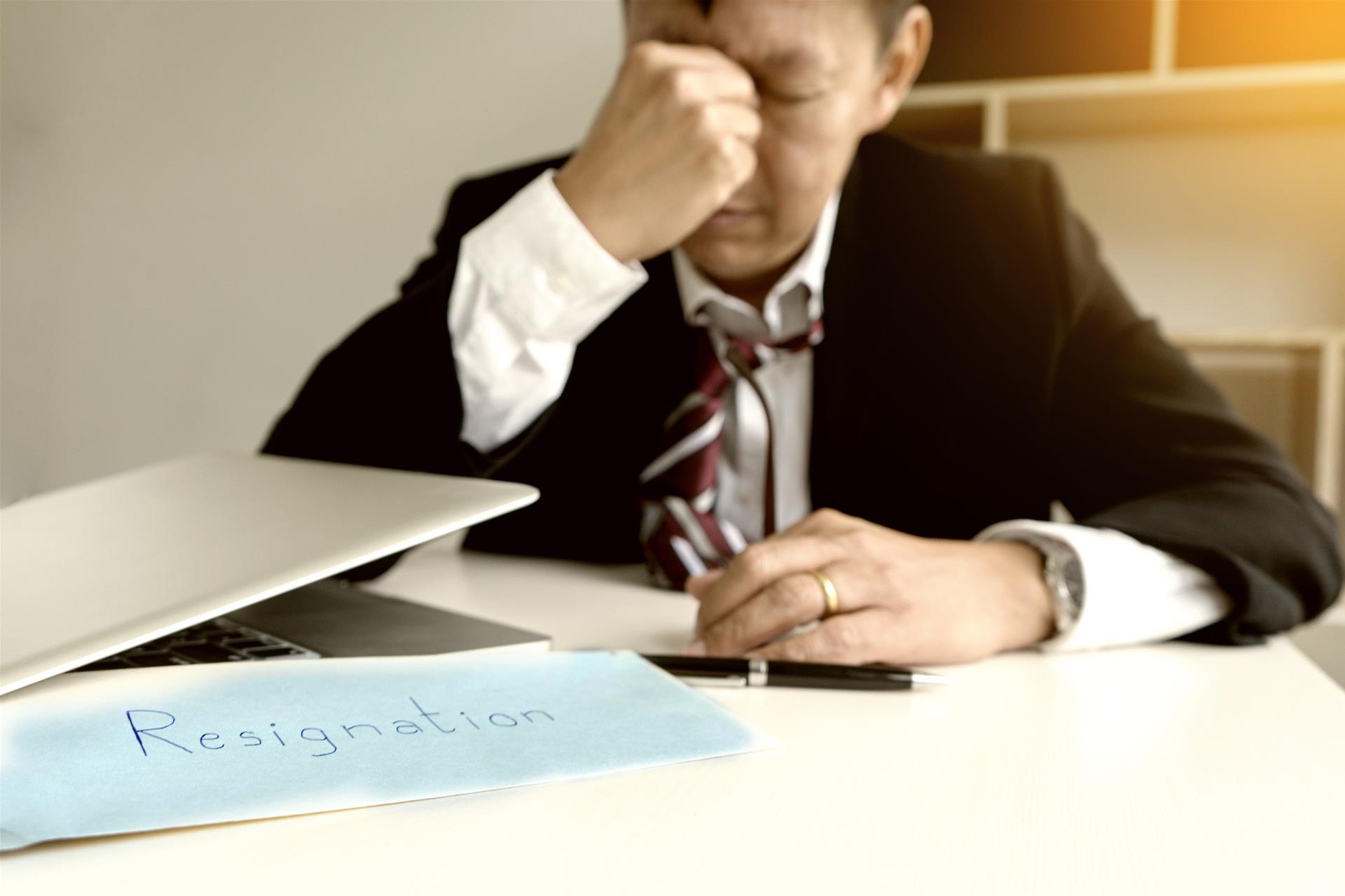 【 AI 衝擊】終於到了這一天？AI 連 CEO 都能取代，麥肯錫預測：全球高達 8 億個工作職缺會消失