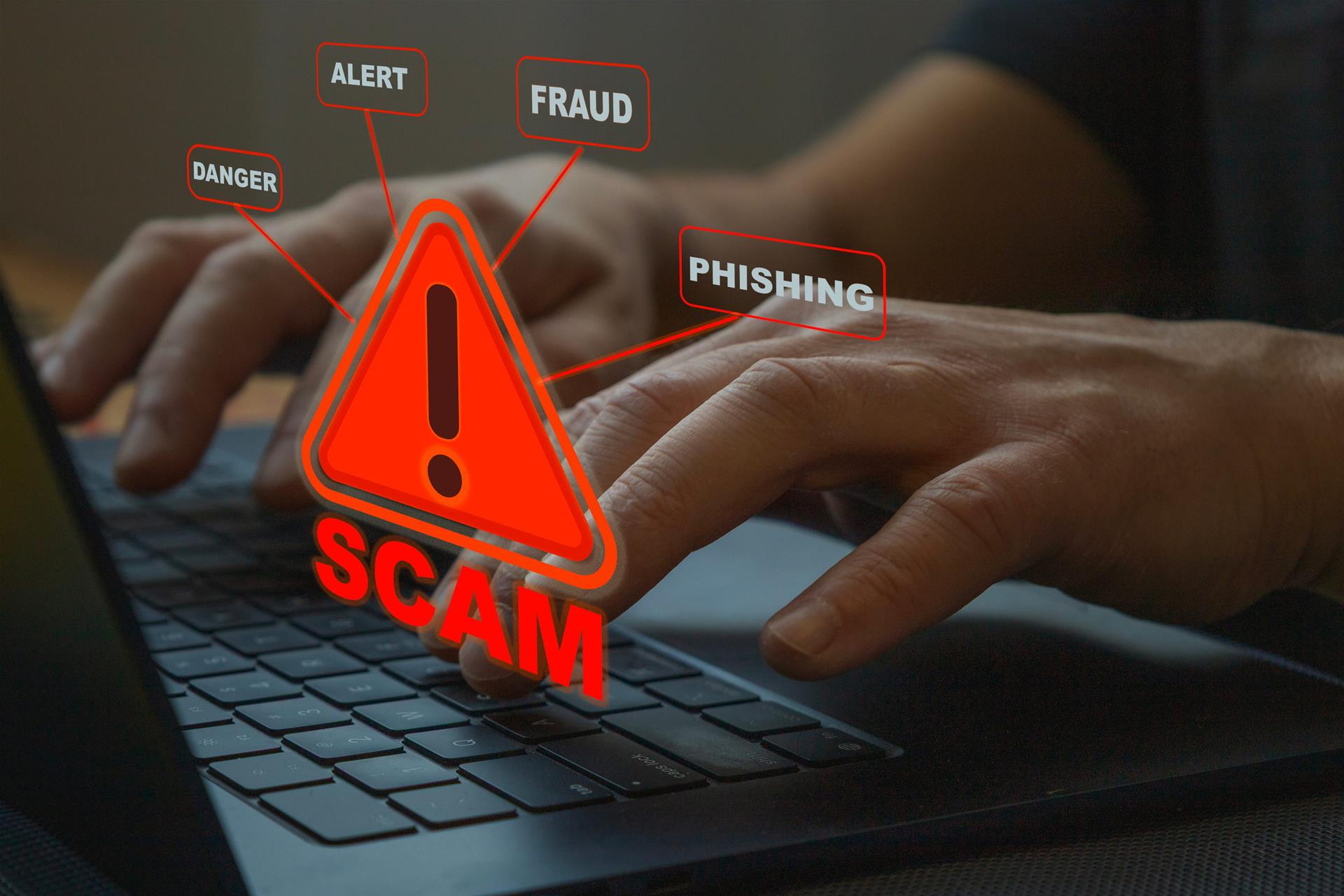 一扫码就被骗，美国新型“法院通知”诈骗蔓延