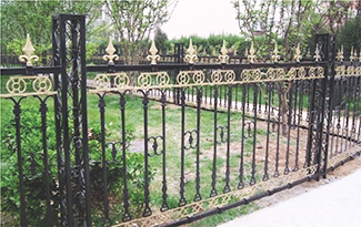 计划将木门更换为较持久的不锈钢港式豪华门, 铁将军 (Iron Master) 为您客制设计