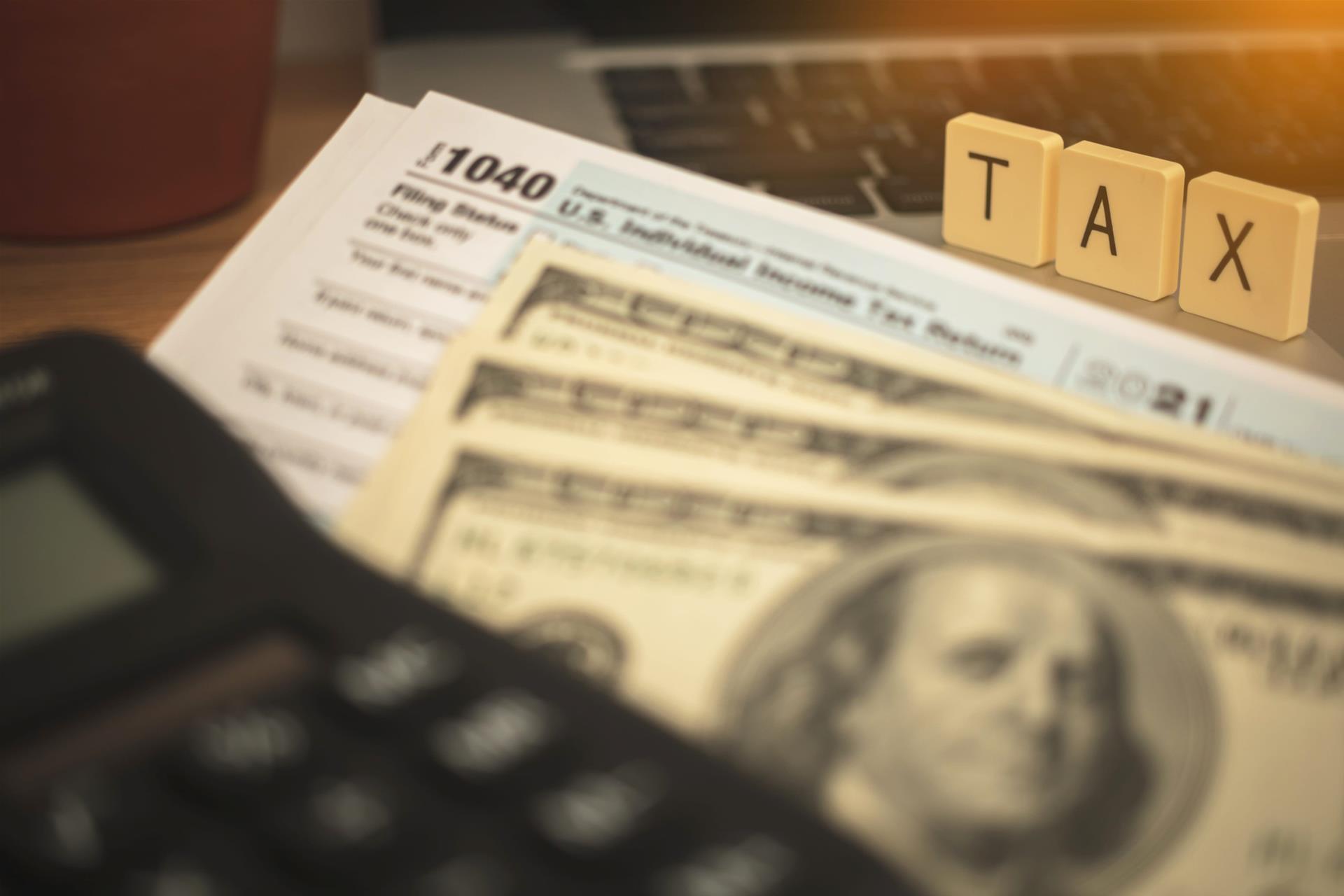 IRS最新数据出炉 今年平均退税额增加$350