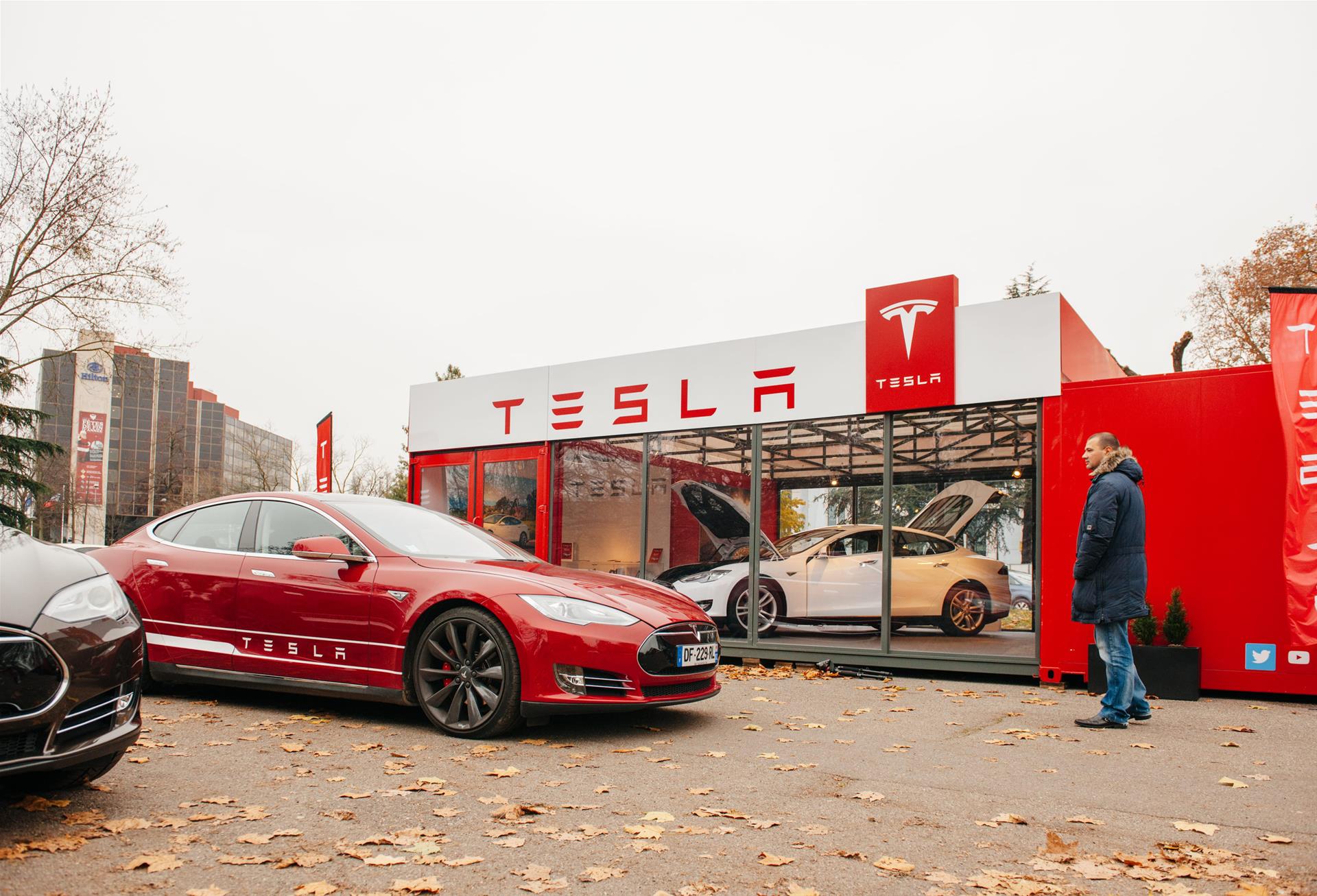 加州宣布电车新补贴！13家车企加入，Tesla也在名单里！