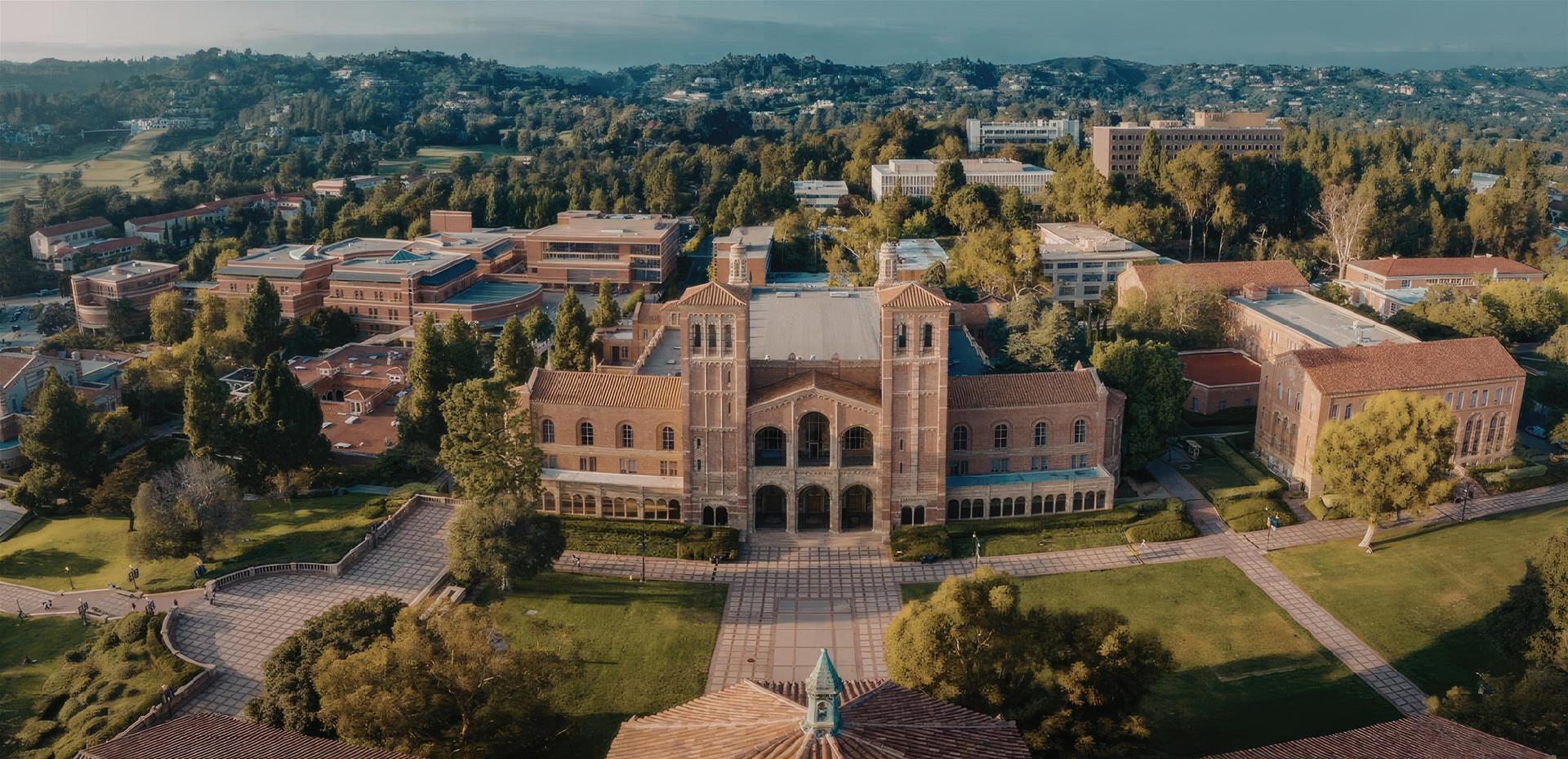 加州上大学越来越贵：一年近5万美元，住房开销已经超过学费