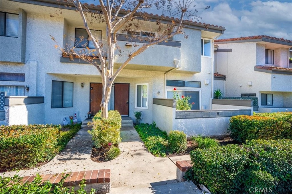 【地產】Amie Chen團隊-Pomona精選美宅火熱上市！55 Willowcrest Ln 黃金地段夢幻聯排別墅，錯過真的不再！